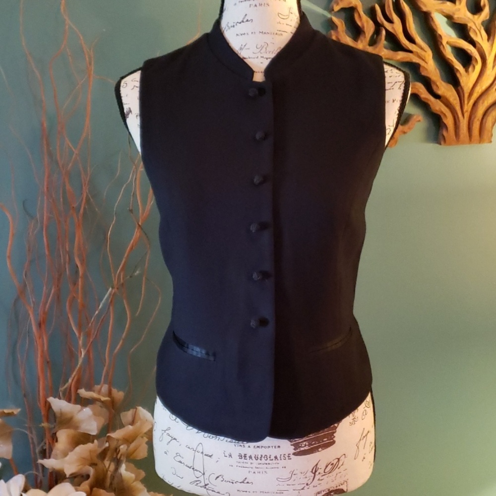 Stylish GAP Vest Size M